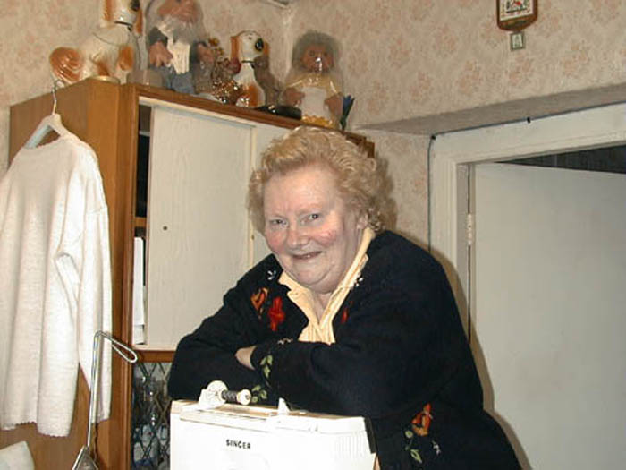 Mamie Buttimer O'Brien, dressmaker-born on Bradfield farm--mother was Bradfield's housekeeper.jpg 53.7K